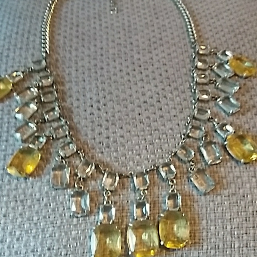 Statement necklace - Picture 3 of 5